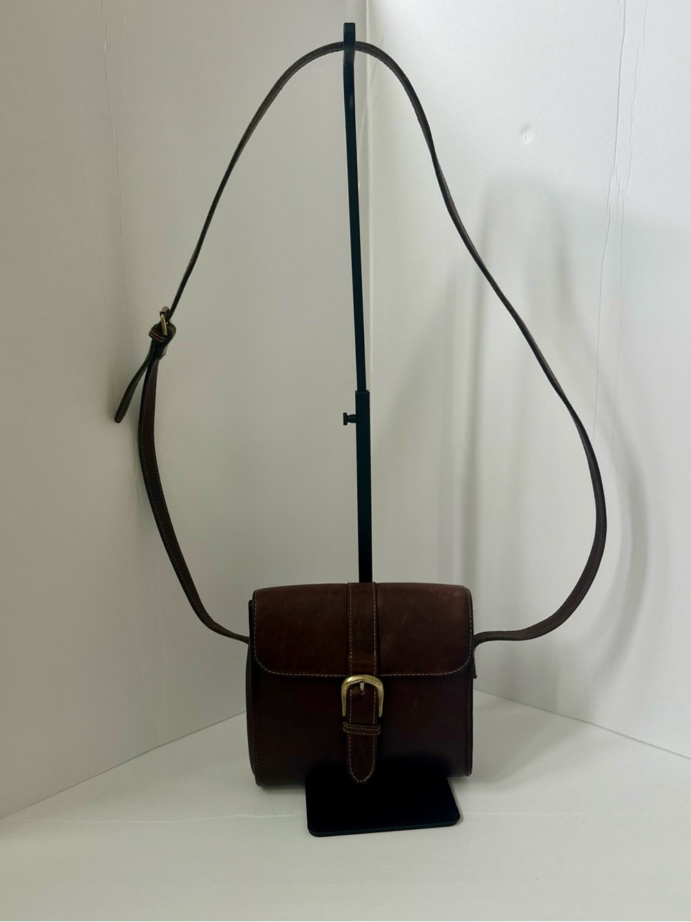 Vintage GH Bass Leather Crossbody Bag Brown  Distressed. Western/Cottagecore - Picture 2 of 10